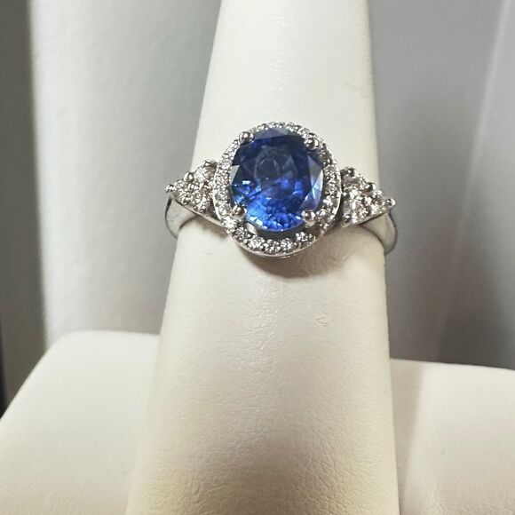 STUNNING 2.23ct sapphire with .28ctw diamonds, set in 18k white gold ring!! - Picture 1 of 17